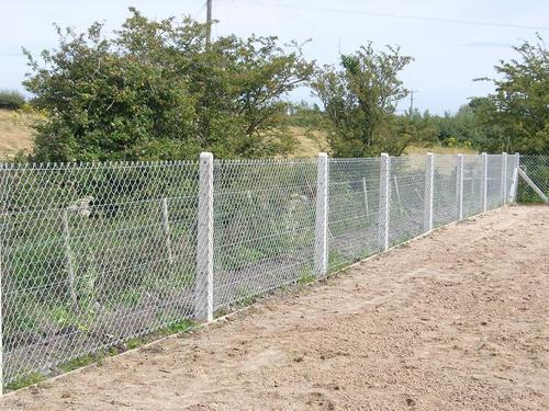 खेतों के लिए चेन लिंक बाड़