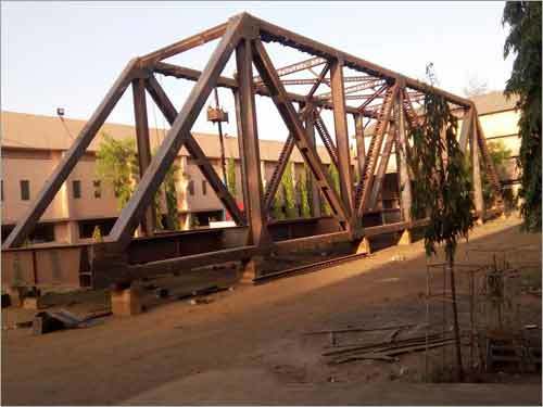 Open web girders fabrication