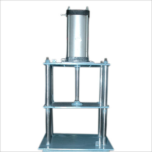 पाय pneumatic प्रेस का कार्यशील मॉडल