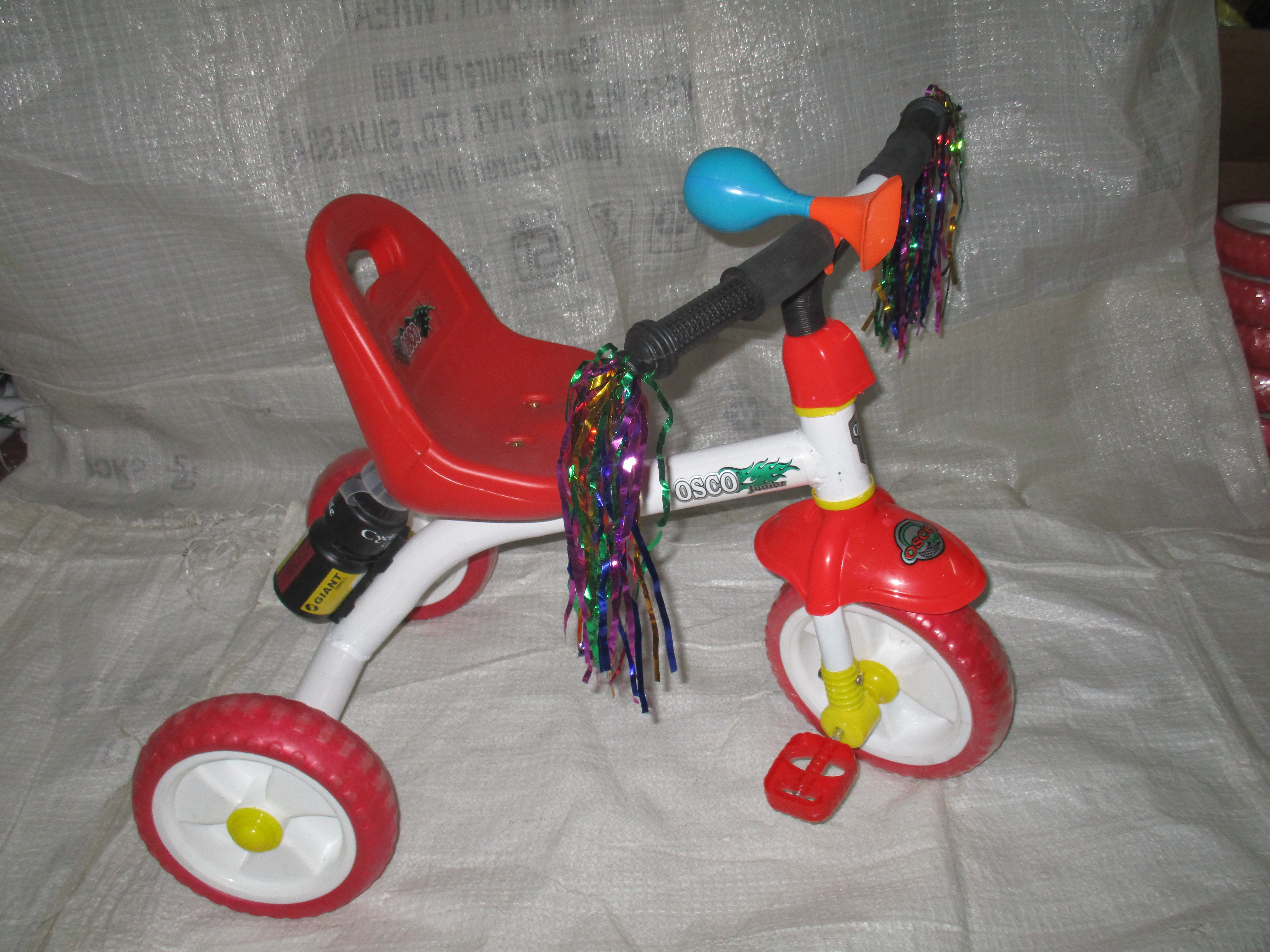 Single Band Zapak Tricycle - Reinforced Plastic Varies By Size And Material Kilograms | Suitable For Kids Non-foldable No Gears Plastic Rims