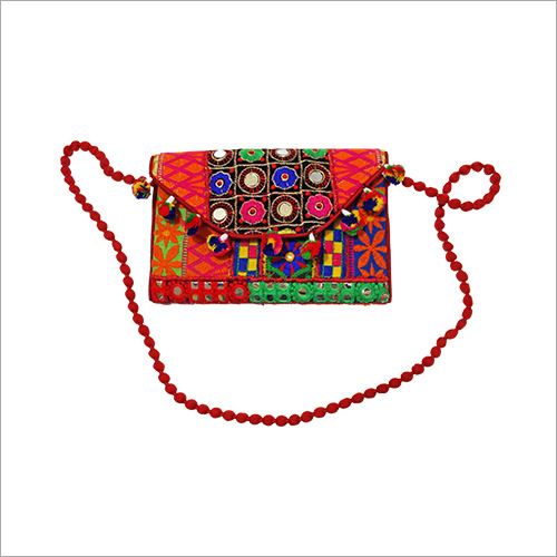 पेंटेड डिज़ाइनर बैग