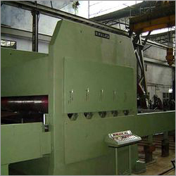 स्टील प्लेट स्ट्रेटनिंग मशीन