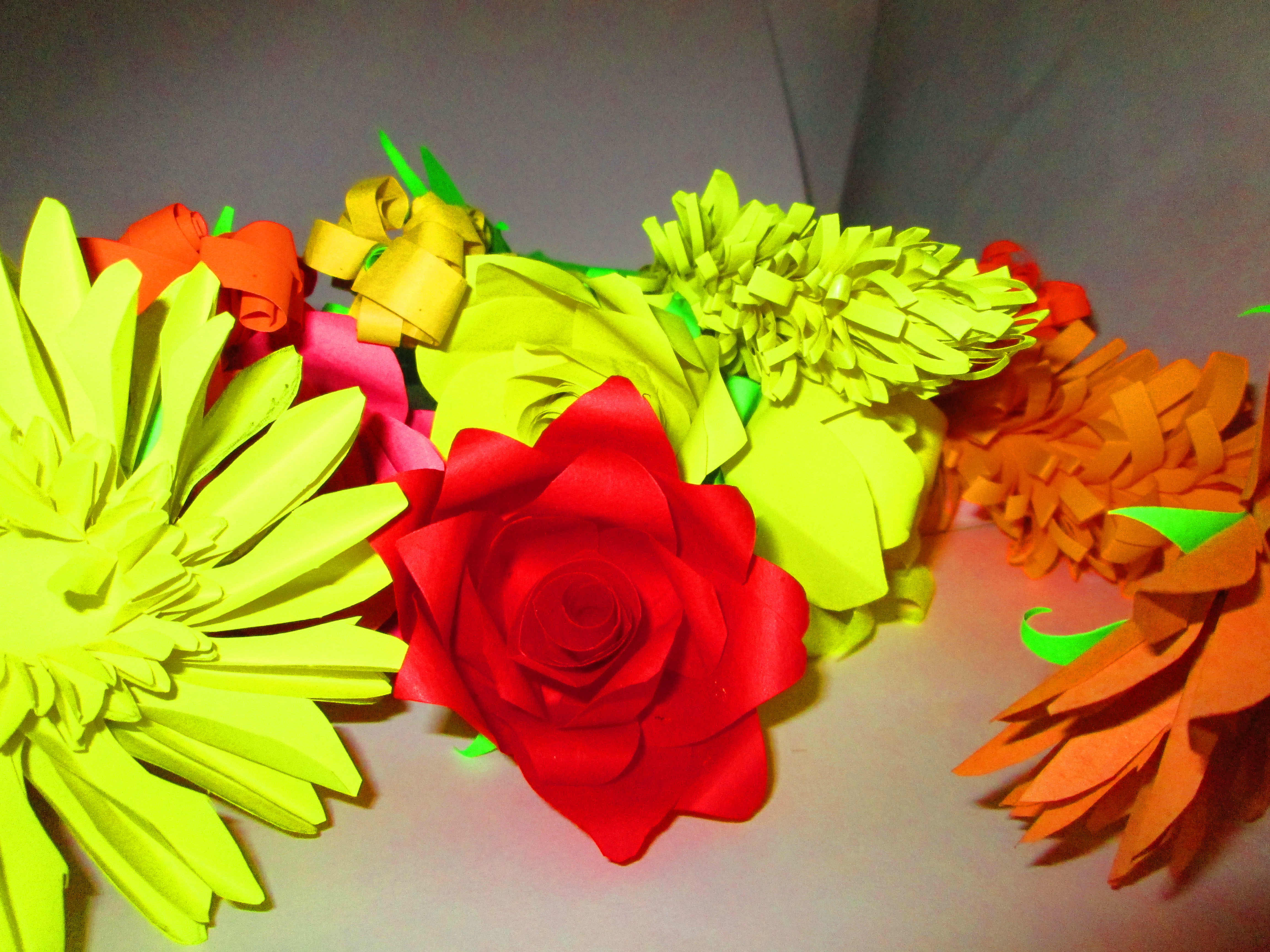 Paper Flower Size: 2-6 Inches