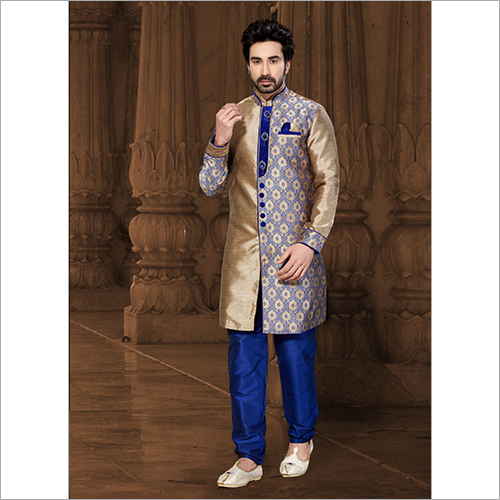 पुरुषों के लिए इंडो वेस्टर्न शेरवानी