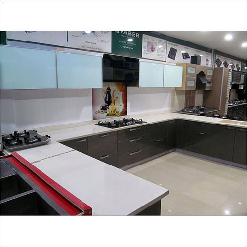 डिजाइनर किचन इंटीरियर्स