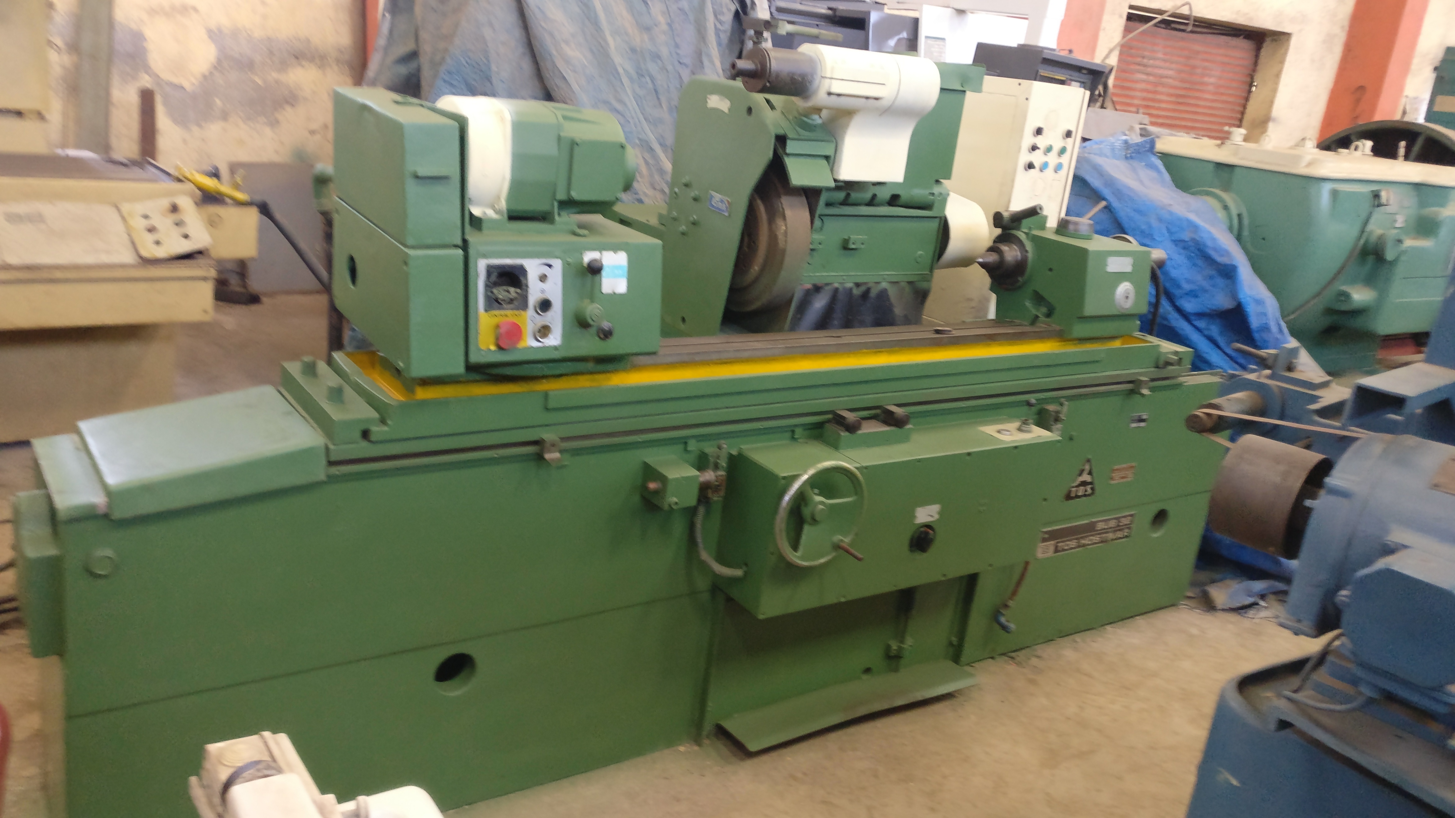 Cylindrical Grinder Bub32 Tos