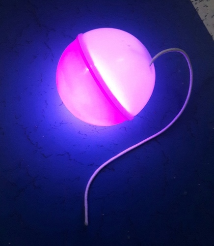 हल्की प्लास्टिक की गेंद