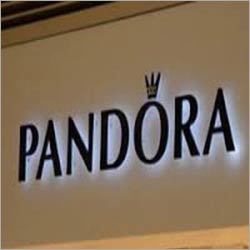 बैकलिट लेटर साइनेज बोर्ड