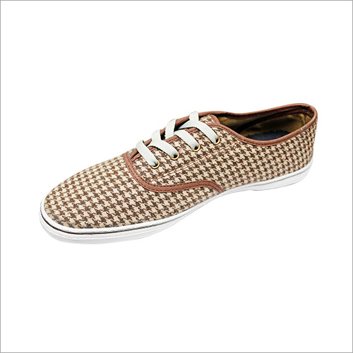 पुरुषों के स्नीकर्स जूते