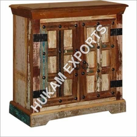 पुनः प्राप्त बेड साइड टेबल