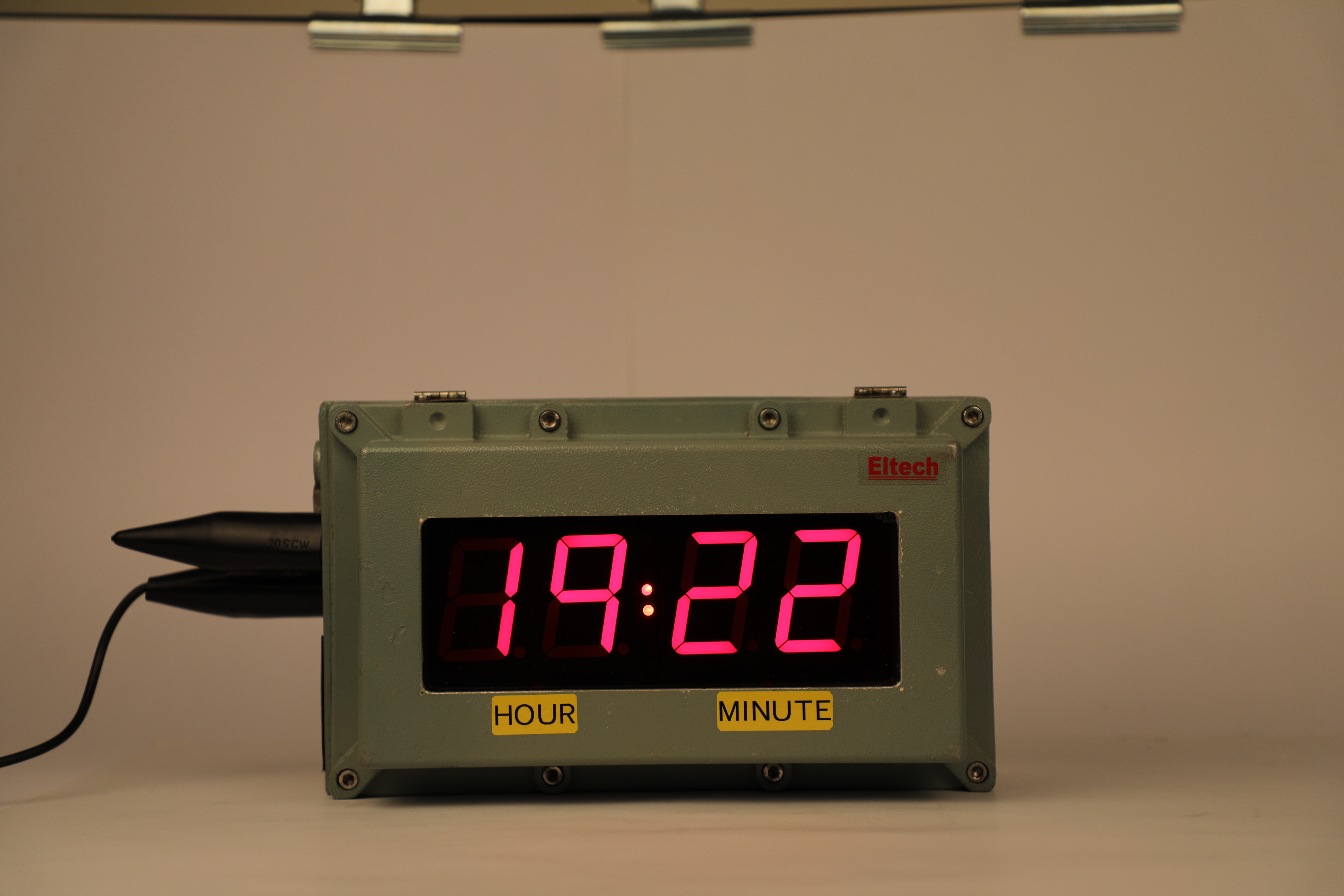 Synchronized Digital Clocks