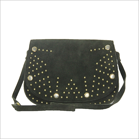 बोहो स्टड सवेड स्लिंग बैग