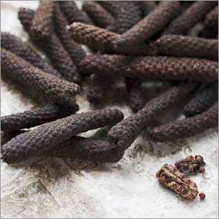 जैविक लंबी काली मिर्च