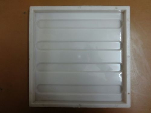 चेकर्ड टाइल मोल्ड्स