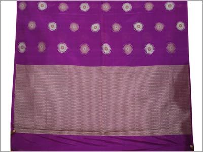 कटान बूटी साड़ियाँ