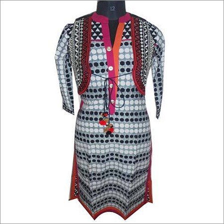 महिलाओं की डिजाइनर कॉटन कुर्ती