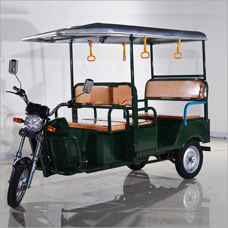 पैसेंजर के लिए उच्च गुणवत्ता वाला तीन पहिया ई-रिक्शा बजाज बिक्री के लिए।