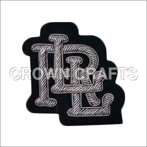 काली कढ़ाई बैज