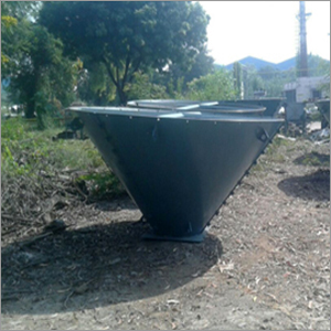 स्टेनलेस स्टील निर्मित पाइप