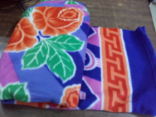 100% पॉलिएस्टर पोलर फ्लेस ब्लैंकेट