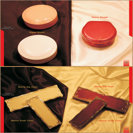 प्लास्टिक चूड़ी और चेन बॉक्स