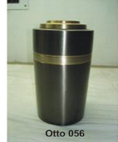 प्लेटिंग ब्लैक एंड सिल्वर