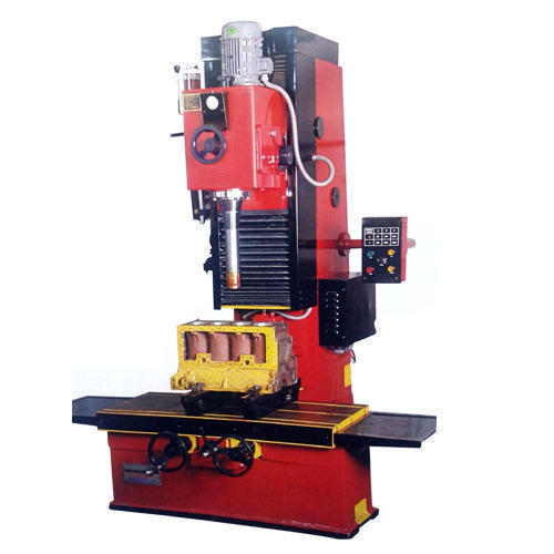 Vertically Fine Boring Machine की विशेषता है जो बोरिंग ऑपरेशन के लिए उच्च सटीकता प्रदान करता है। यह मशीन विशेष रूप से लम्बी और संकीर्ण होल्स के निर्माण के लिए अत्यधिक उपयुक्त है।