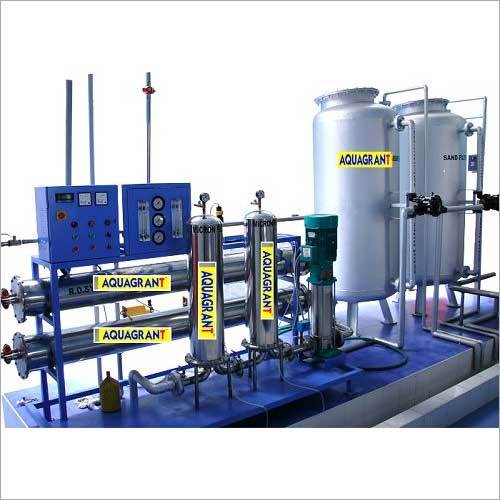 आरओ पानी उपचार संयंत्र