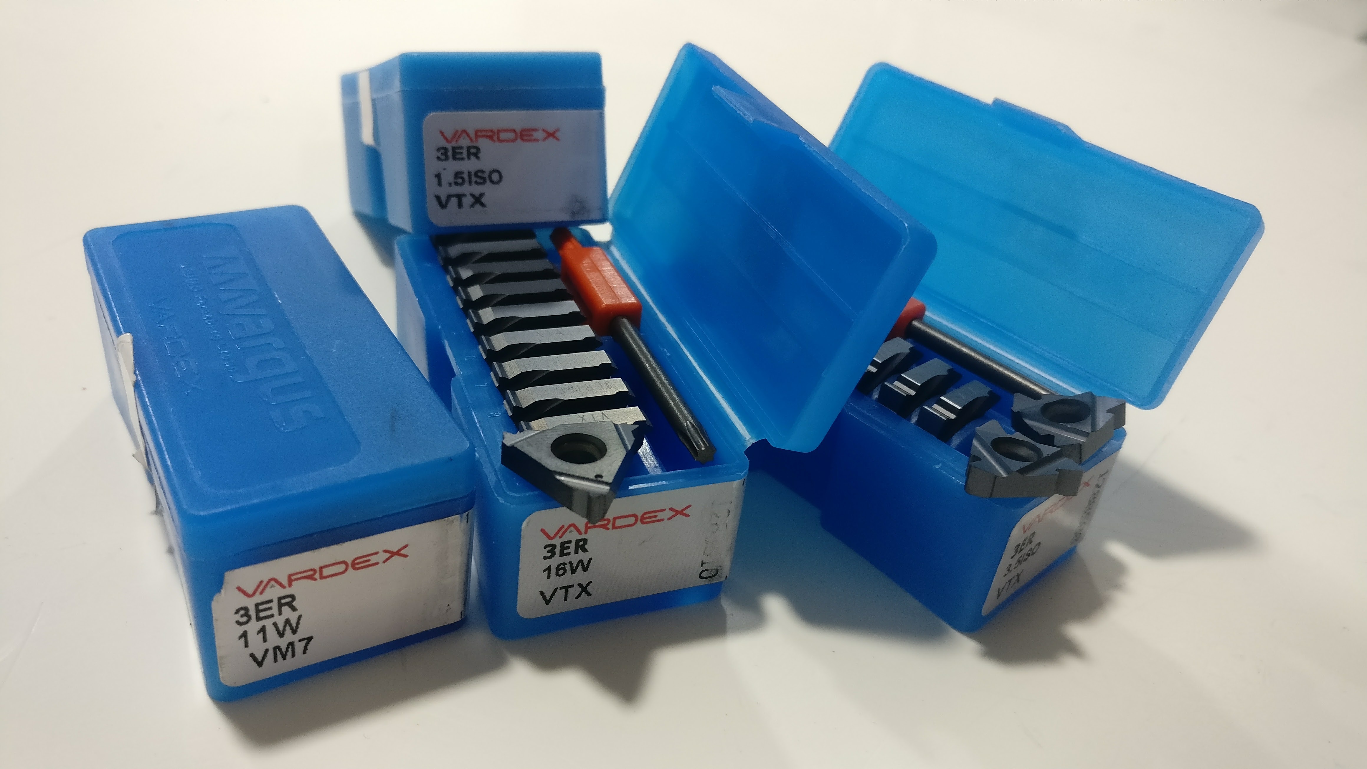 Vardex Threading Inserts Usage: Industrial Use