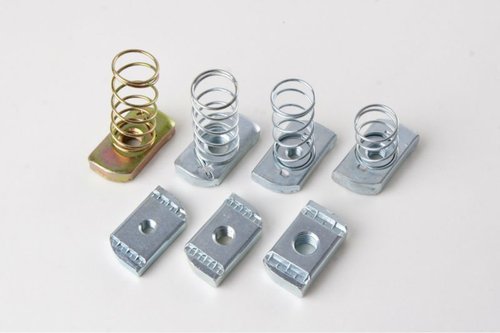 चैनल नट्स के साथ स्प्रिंग्स