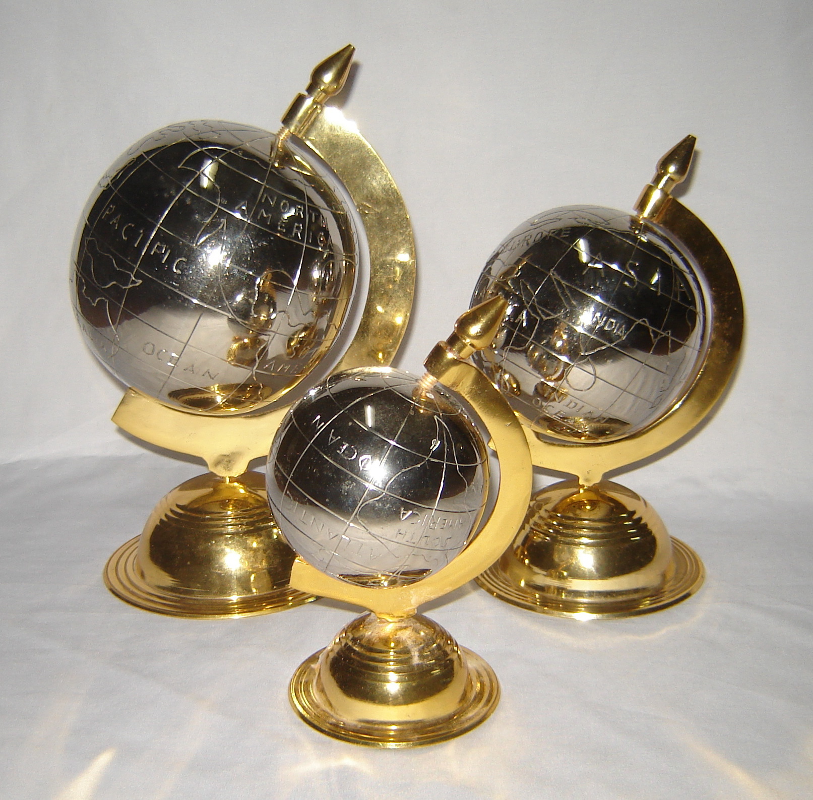Silver And Golden Metal World Globe