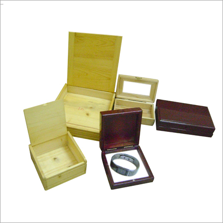 लकड़ी के डिब्बे