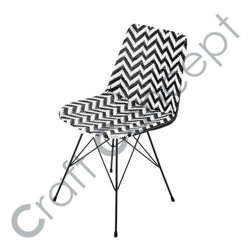 क्रॉस मेटल लेग्स लेदर चेयर