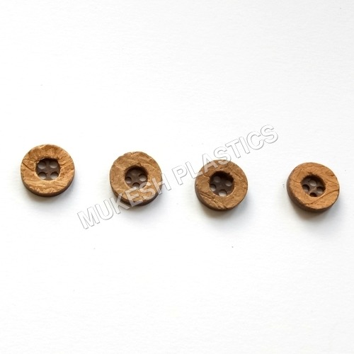 हल्का भूरा नारियल कुर्ता बटन