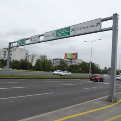 Gantry Pole
