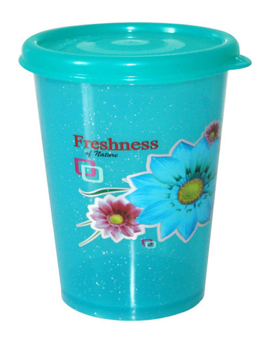 ढक्कन के साथ मल्टीकलर प्लास्टिक ग्लास हर रोज़ ग्लास बड़ा