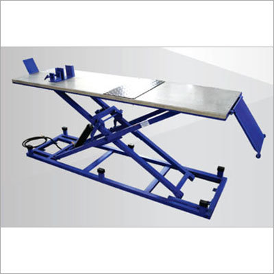 Two Wheeler Service Lift