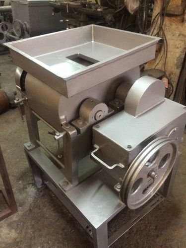 Dhoop Grinding Machine