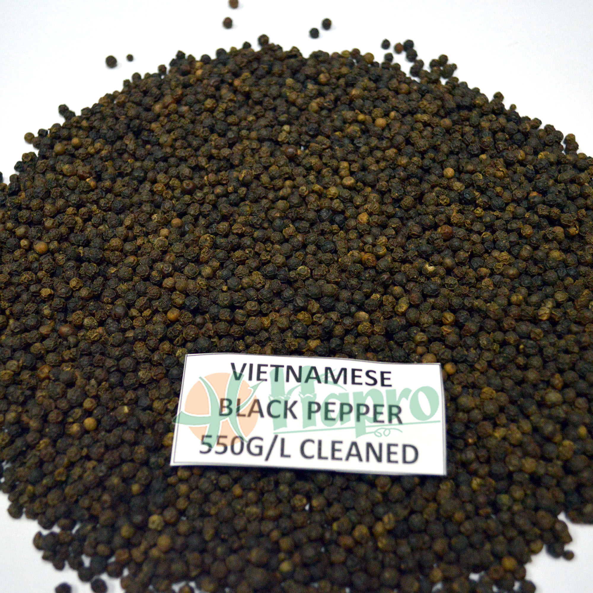 Vietnamese Black Pepper Cleaned - Admixture 0.25-0.5%, Density 500-580 G/l, Moisture 12.5-13%, Packed In Jute/pp Bags | Optimum Purity, Long Shelf Life, Rich Aroma
