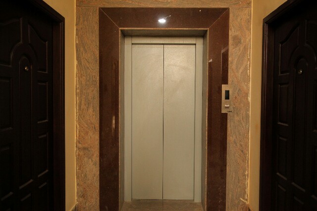 Center Open Elevator