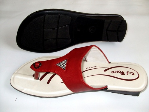 पीयू लेडीज चप्पल