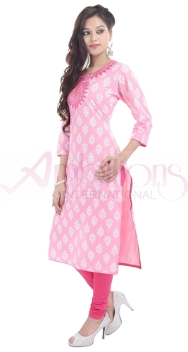 महिलाओं की कॉटन कुर्ती