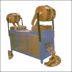 चार डाई पेपर प्लेट मशीन