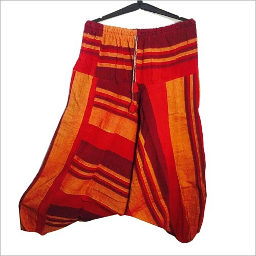 महिलाओं के लिए नारंगी और लाल पायजामा