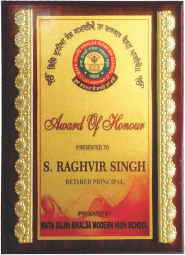 फोक आर्ट वुडन मेमेंटोस