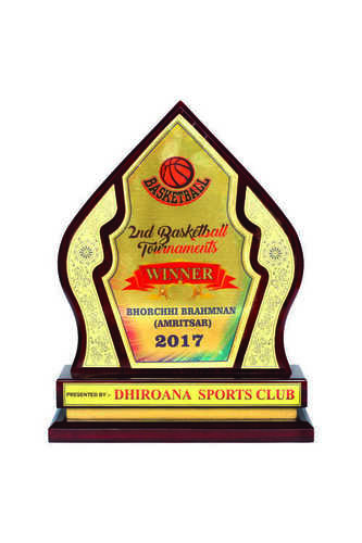 प्रतिस्पर्धी लकड़ी की ट्रॉफी