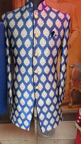 सुंदर नीली शेरवानी