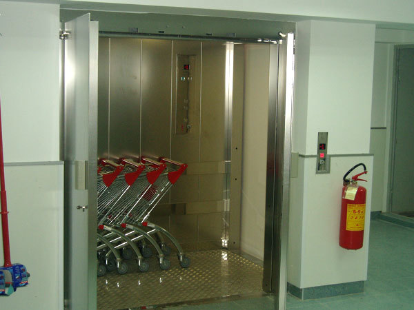 Freight Elevators - Iron Material, Up To 5 Ton Load Capacity | Vvvf Drive Type, Safety Devices Including Overload Holding Stop And Safety Sensor