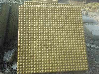 उच्च एक्यूप्रेशर टाइल्स