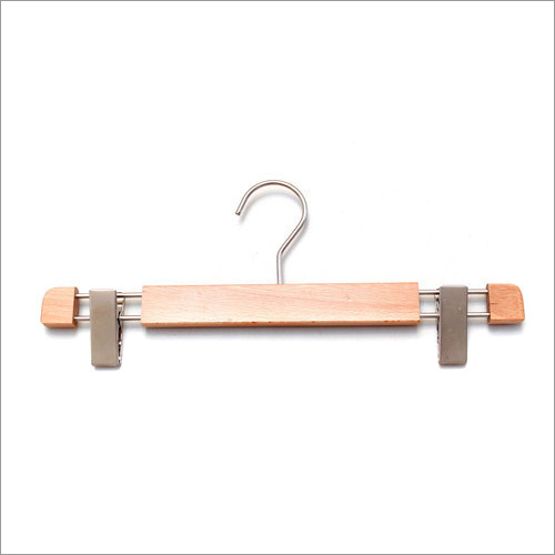 क्लिप वुडन हैंगर